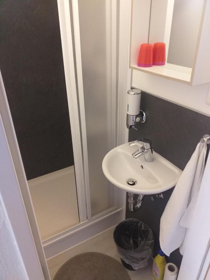 Relax Aachener Boardinghouse Budget Bagian luar foto