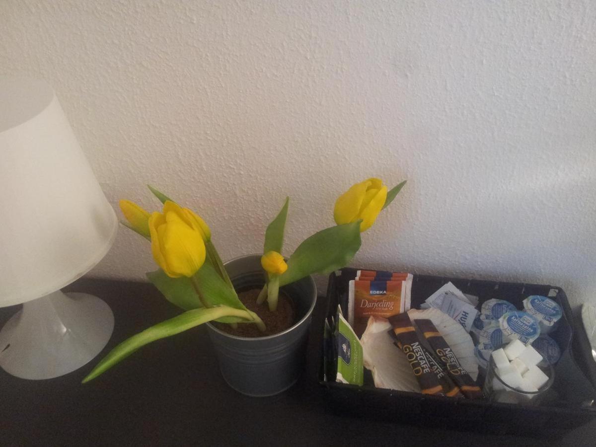 Relax Aachener Boardinghouse Budget Bagian luar foto