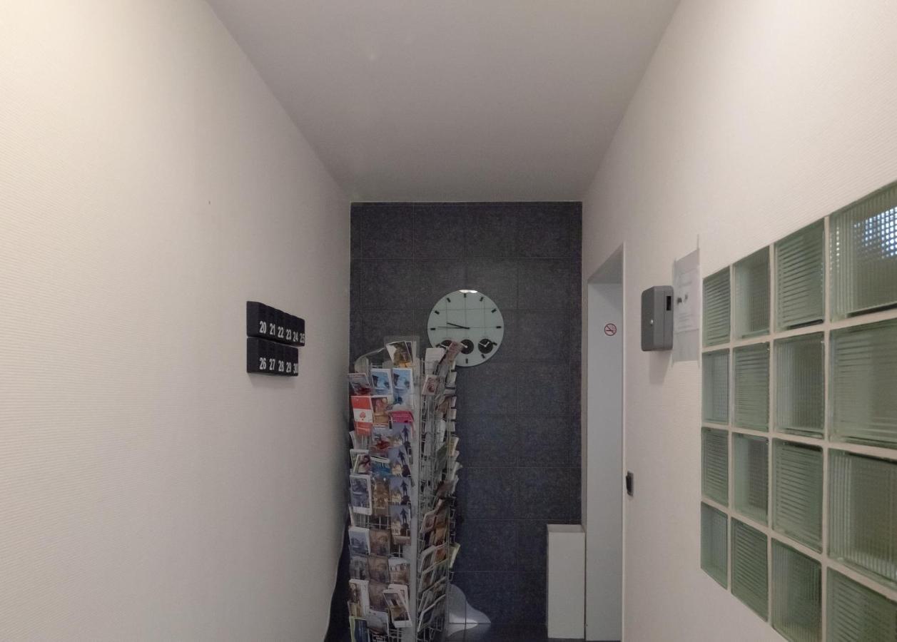 Relax Aachener Boardinghouse Budget Bagian luar foto