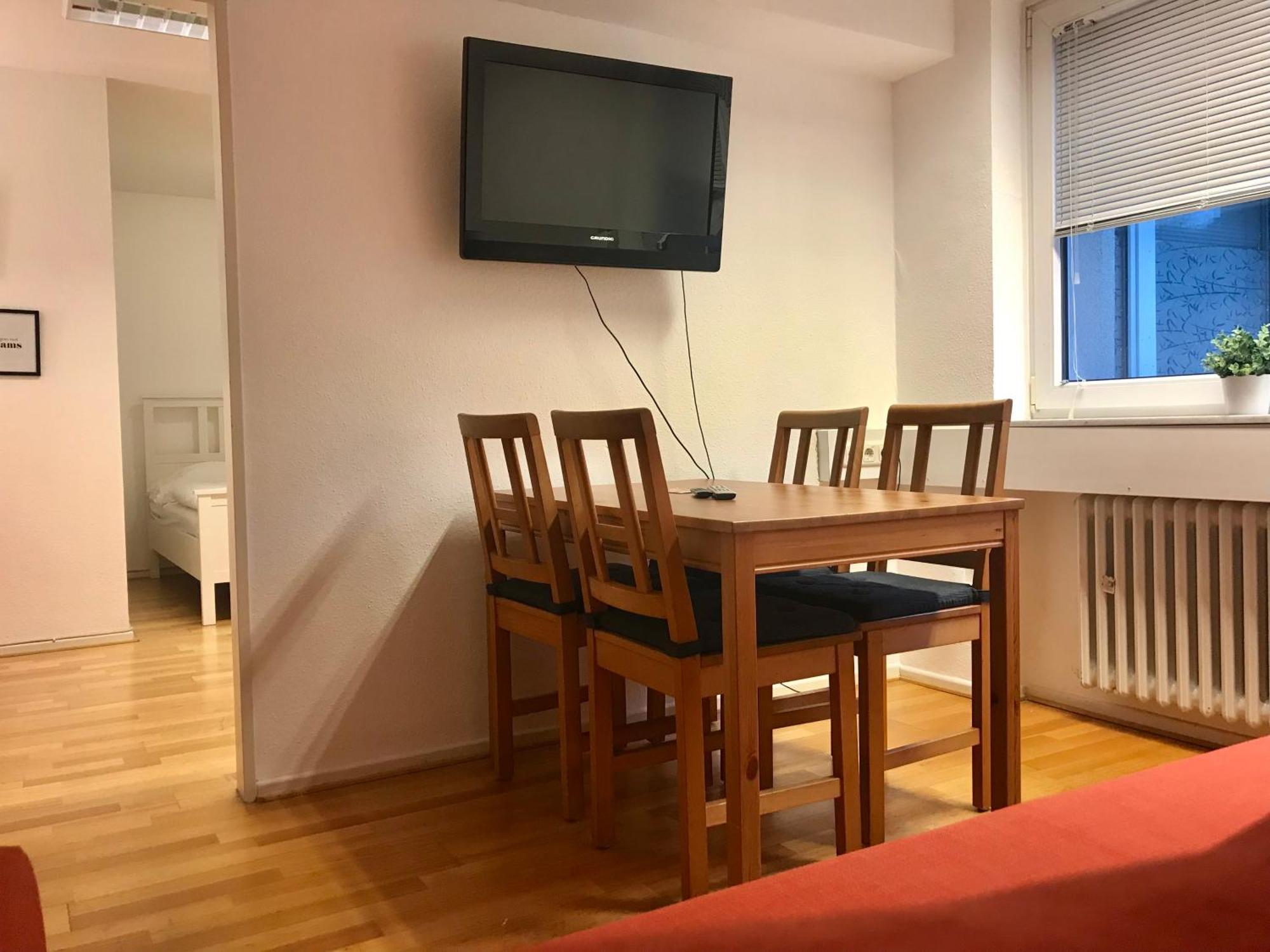 Relax Aachener Boardinghouse Budget Bagian luar foto